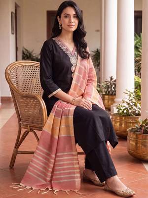 women ethnic motifs embroidered regular thread work kurta with palazzos & with dupatta 5