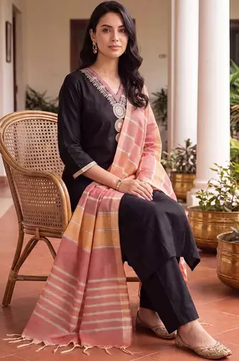 women ethnic motifs embroidered regular thread work kurta with palazzos & with dupatta