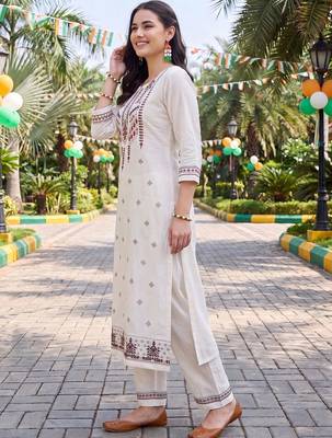 women ethnic motifs embroidered regular thread work cotton kurta with trousers & with dupatta 3