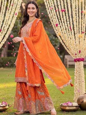 women ethnic motifs embroidered regular thread work kurta with sharara & with dupatta 5