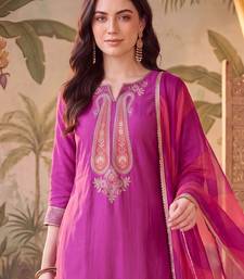 women ethnic motifs embroidered regular thread work kurta with trousers & with dupatta