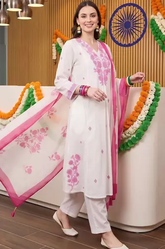 women floral embroidered regular thread work kurta with trousers & with dupatta