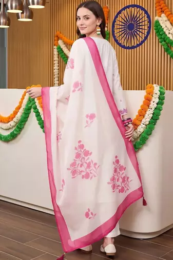 women floral embroidered regular thread work kurta with trousers & with dupatta