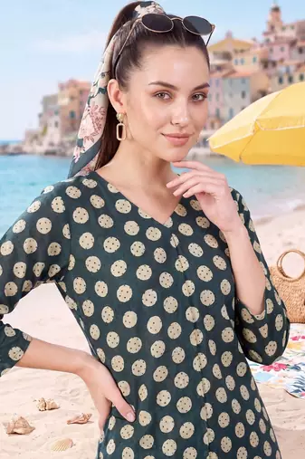 women printed regular cotton kurta with trousers