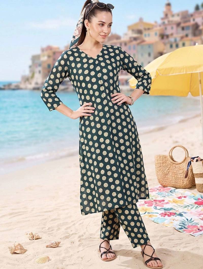 women printed regular cotton kurta with trousers