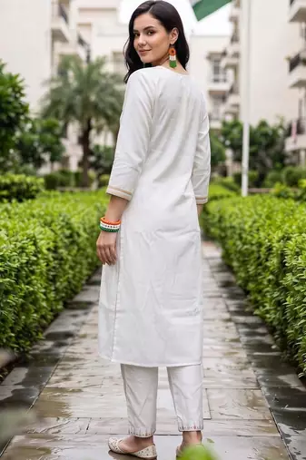 women ethnic motifs embroidered regular thread work kurta with trousers & with dupatta