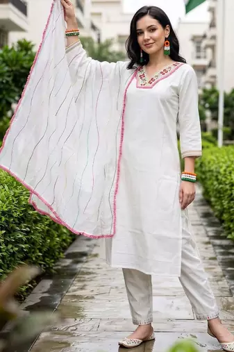 women ethnic motifs embroidered regular thread work kurta with trousers & with dupatta