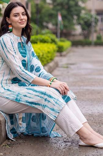 women dyed regular cotton kurta with trousers & with dupatta