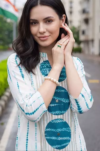 women dyed regular cotton kurta with trousers & with dupatta