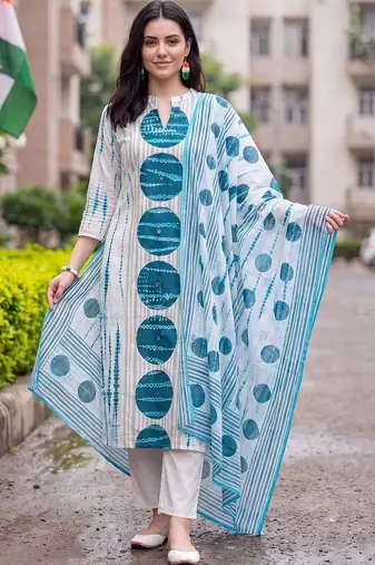 women dyed regular cotton kurta with trousers & with dupatta