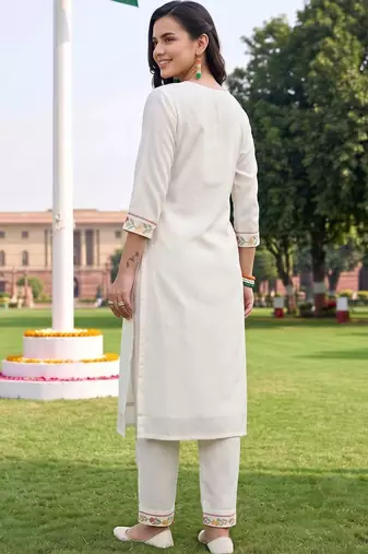 women floral embroidered regular thread work kurta with trousers & with dupatta