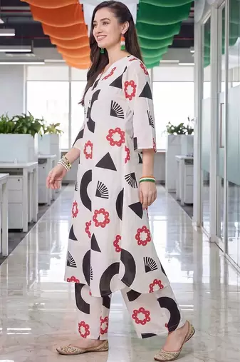 women printed regular cotton kurta with palazzos