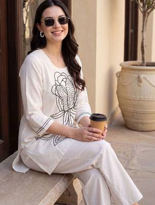 women floral embroidered regular thread work cotton kurta with palazzos 1