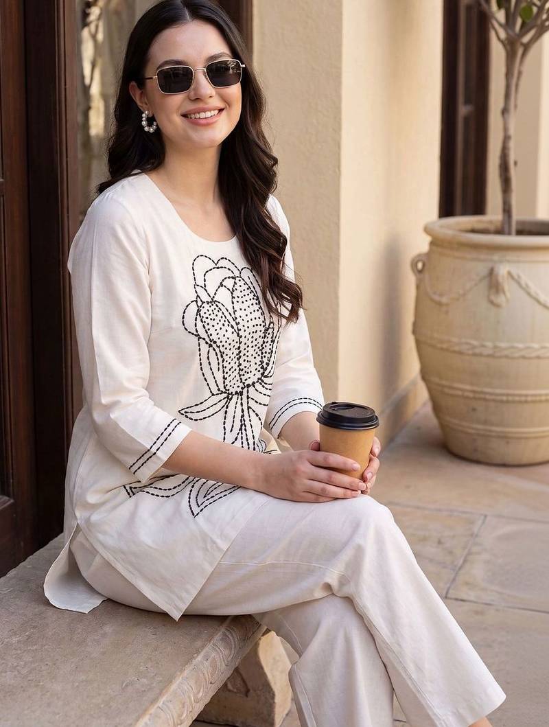 women floral embroidered regular thread work cotton kurta with palazzos