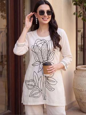 women floral embroidered regular thread work cotton kurta with palazzos 4