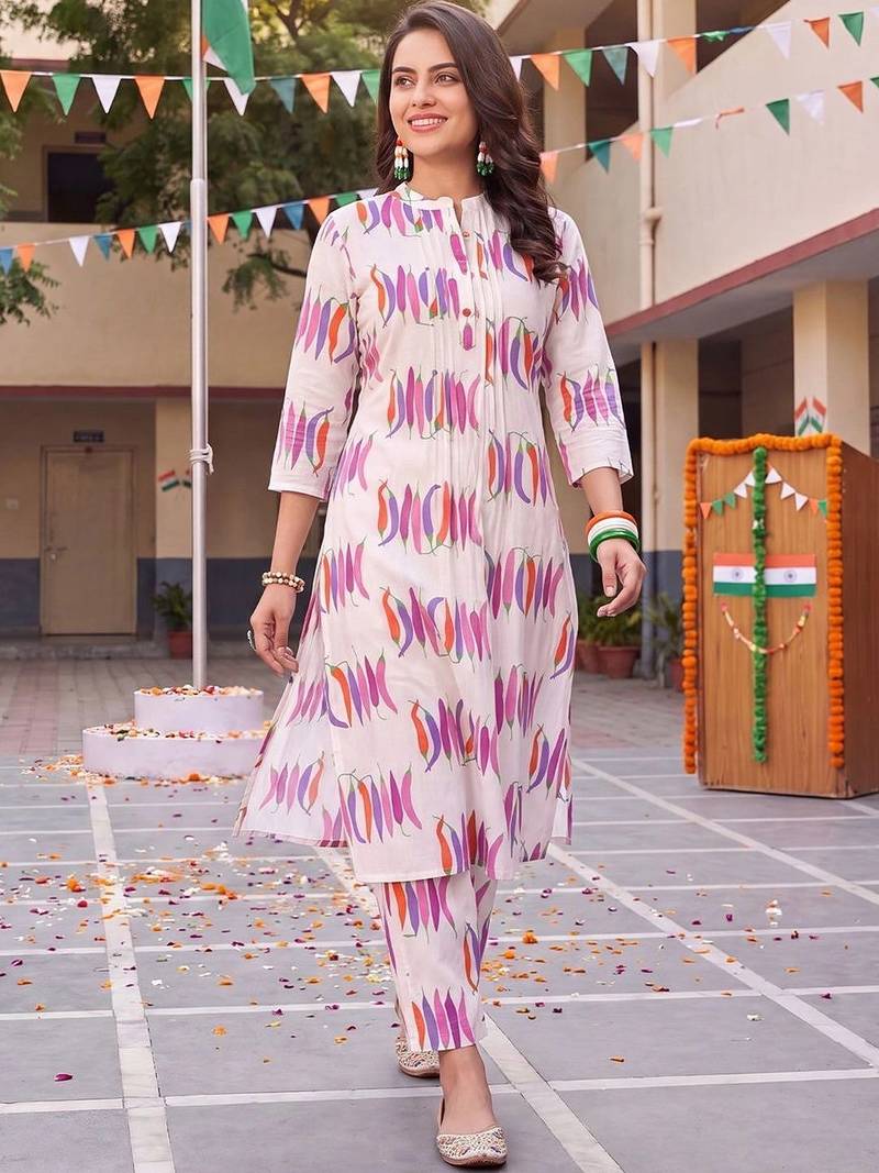 women printed regular cotton kurta with trousers