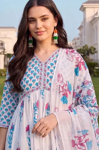 women floral printed empire cotton kurta with palazzos & with dupatta