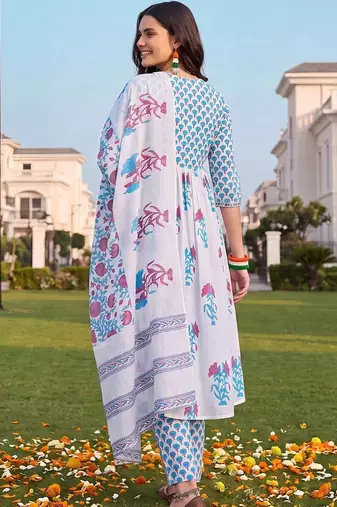 women floral printed empire cotton kurta with palazzos & with dupatta