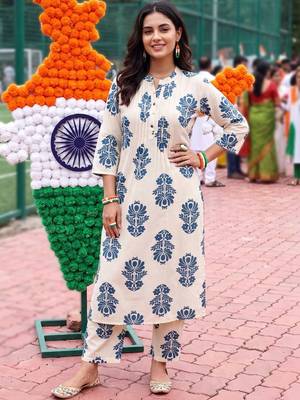 women ethnic motifs printed regular cotton kurta with trousers 5