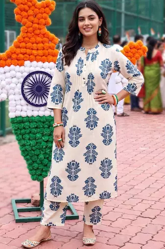 women ethnic motifs printed regular cotton kurta with trousers