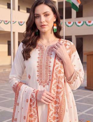 women ethnic motifs embroidered regular thread work cotton kurta with trousers & with dupatta 2