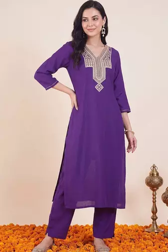 women ethnic motifs embroidered regular thread work kurta with trousers
