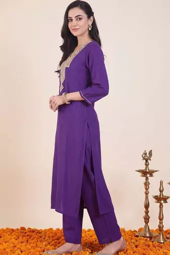 women ethnic motifs embroidered regular thread work kurta with trousers