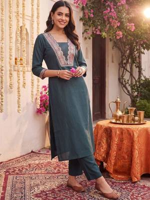 women ethnic motifs embroidered regular thread work kurta with trousers 6