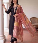 women ethnic motifs embroidered regular thread work kurta with trousers & with dupatta