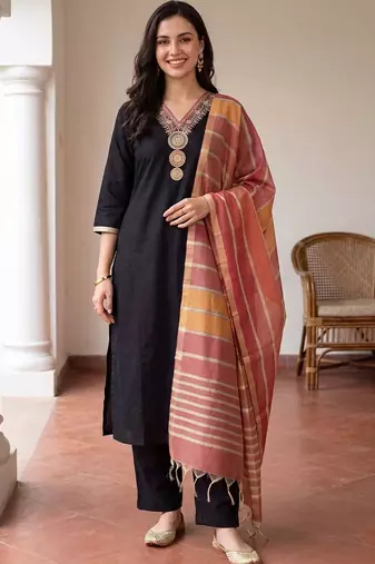 women ethnic motifs embroidered regular thread work kurta with trousers & with dupatta