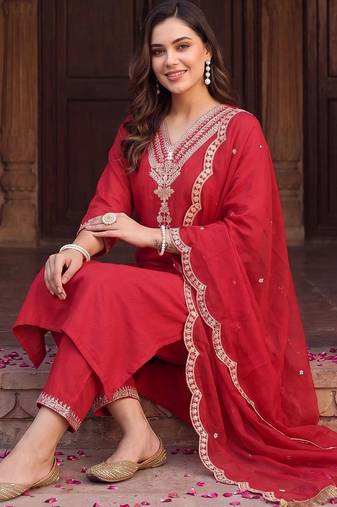 women ethnic motifs embroidered regular liva kurta with trousers & with dupatta