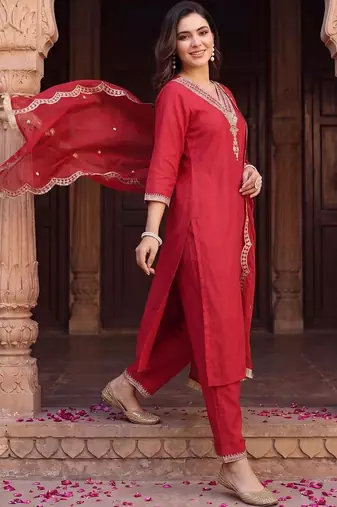 women ethnic motifs embroidered regular liva kurta with trousers & with dupatta