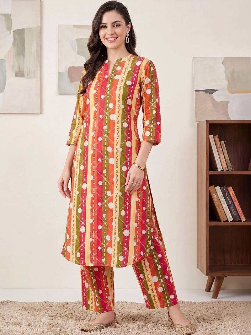 women printed cotton kurta with trousers