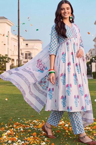women floral printed empire cotton kurta with trousers & with dupatta