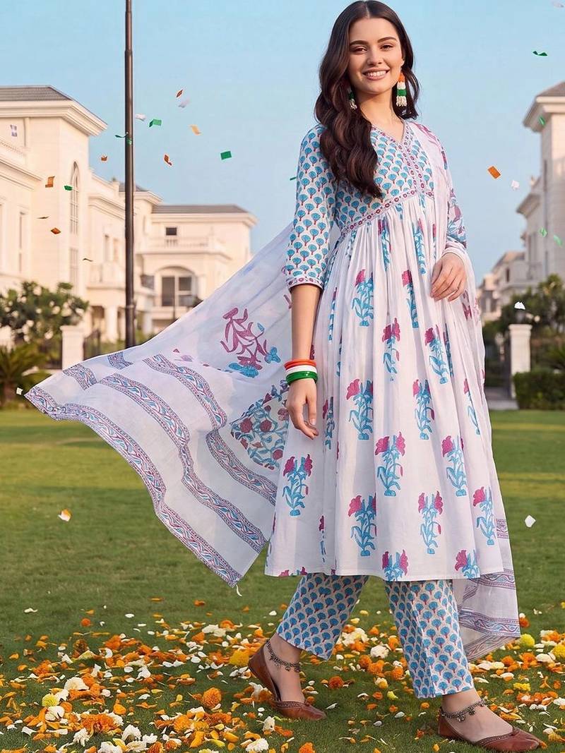 women floral printed empire cotton kurta with trousers & with dupatta