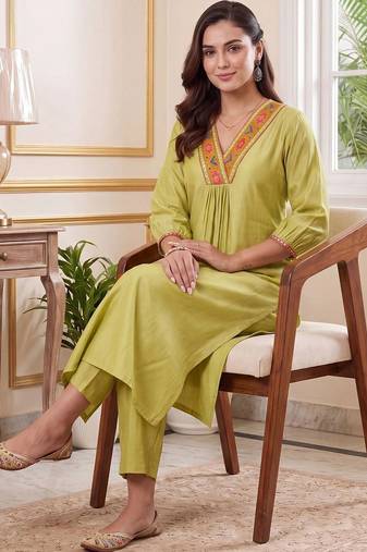 women ethnic motifs embroidered regular thread work liva kurta with trousers
