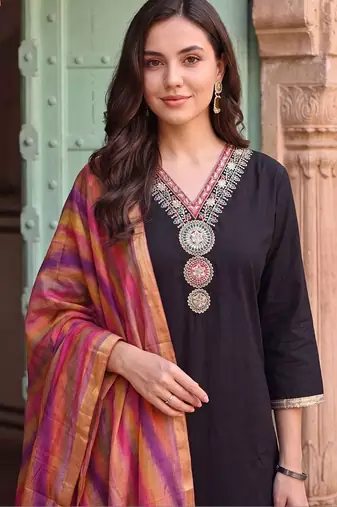 women ethnic motifs embroidered regular thread work kurta with trousers & with dupatta