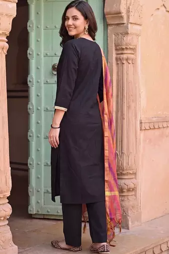 women ethnic motifs embroidered regular thread work kurta with trousers & with dupatta