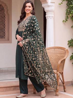 women ethnic motifs embroidered regular thread work liva kurta with trousers & with dupatta 4