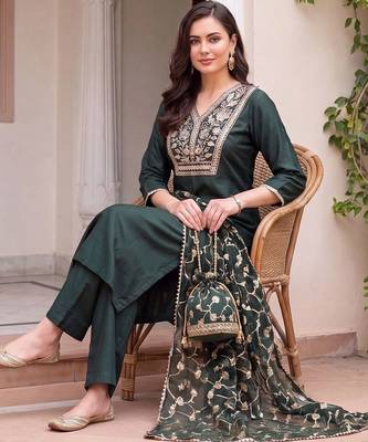 women ethnic motifs embroidered regular thread work liva kurta with trousers & with dupatta 5