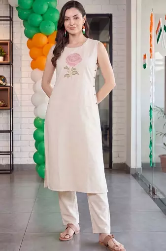 women floral embroidered regular kurta with trousers