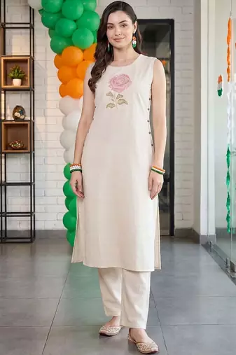 women floral embroidered regular kurta with trousers