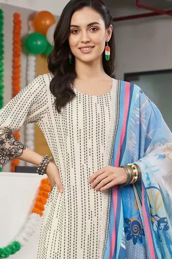women ethnic motifs printed regular kurta with trousers & with dupatta