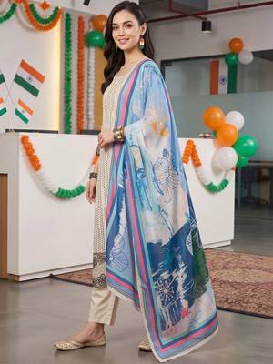 women ethnic motifs printed regular kurta with trousers & with dupatta 3
