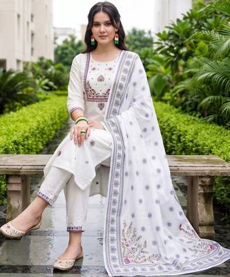 women ethnic motifs embroidered regular thread work cotton kurta with trousers & with dupatta 3