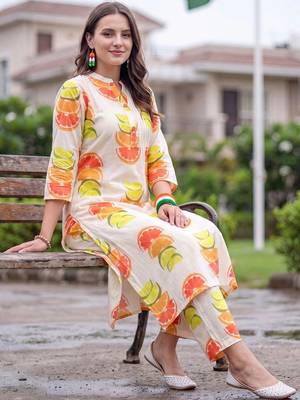 women printed regular cotton kurta with trousers 2