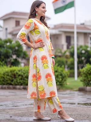 women printed regular cotton kurta with trousers 4