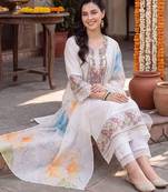 women floral embroidered regular thread work liva kurta with trousers & with dupatta