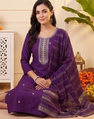 women ethnic regular thread work kurta with trousers & with dupatta 1