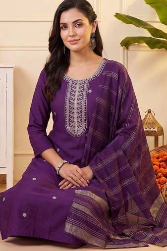 women ethnic regular thread work kurta with trousers & with dupatta